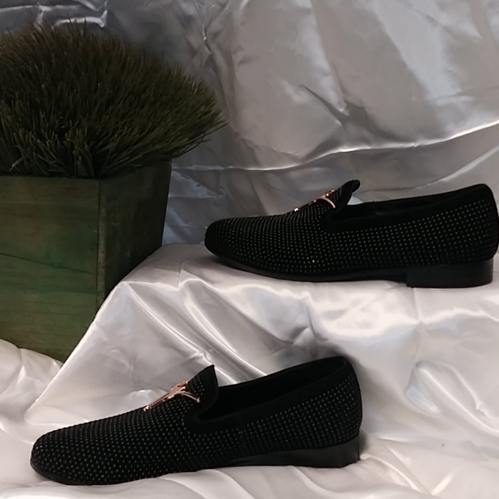 Shoes - Picture 3 of 3